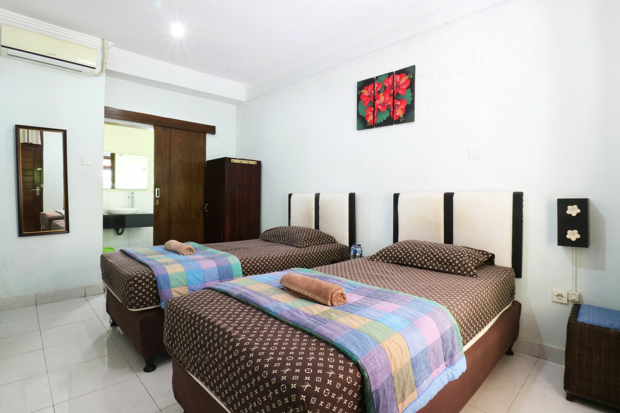 Mustika Inn Kuta  Bagian luar foto